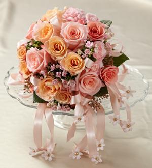 The FTD® Sweet Peach™ Bouquet Flower Bouquet